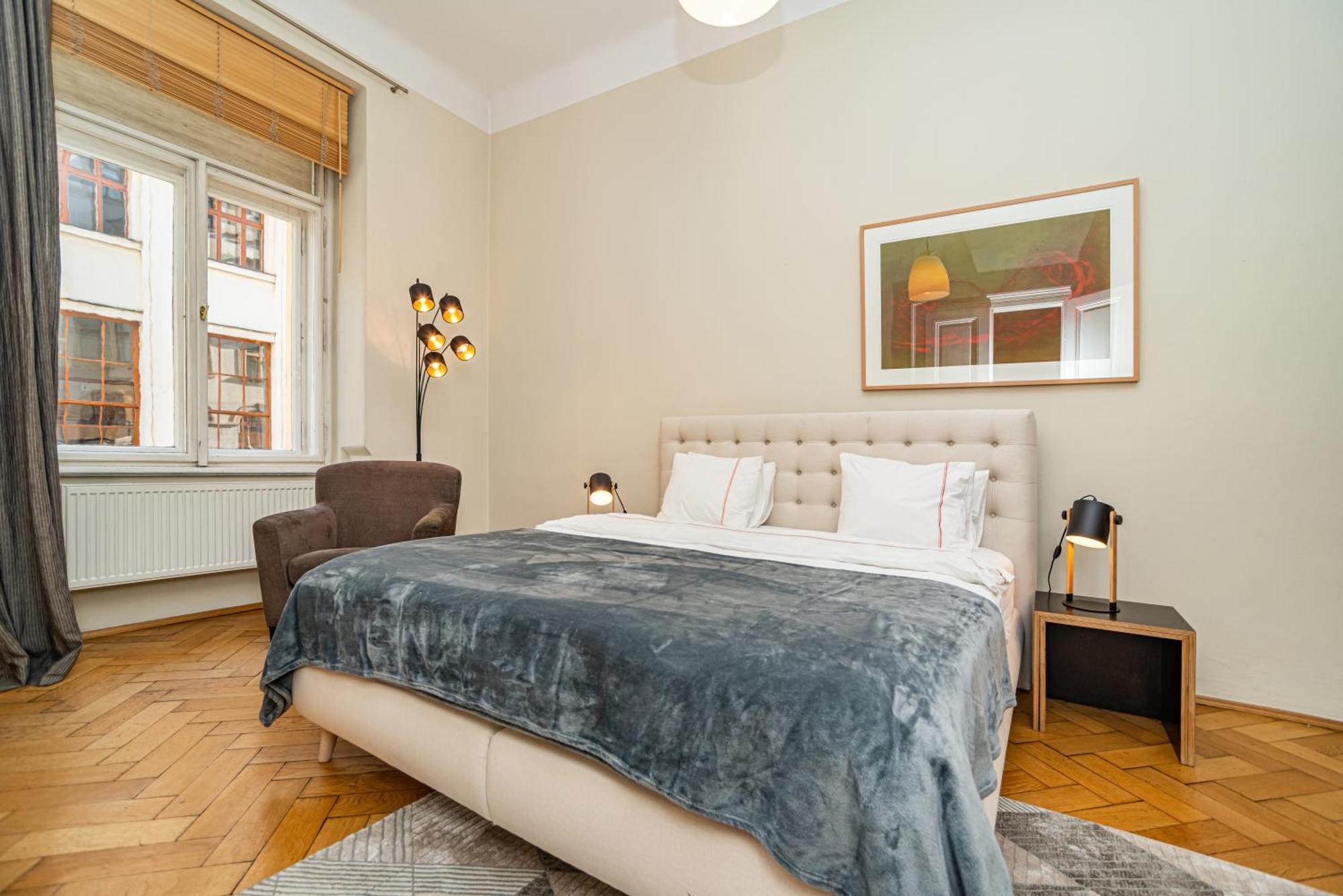 Large And Modern Apartment In The Heart Of Praha Eksteriør bilde