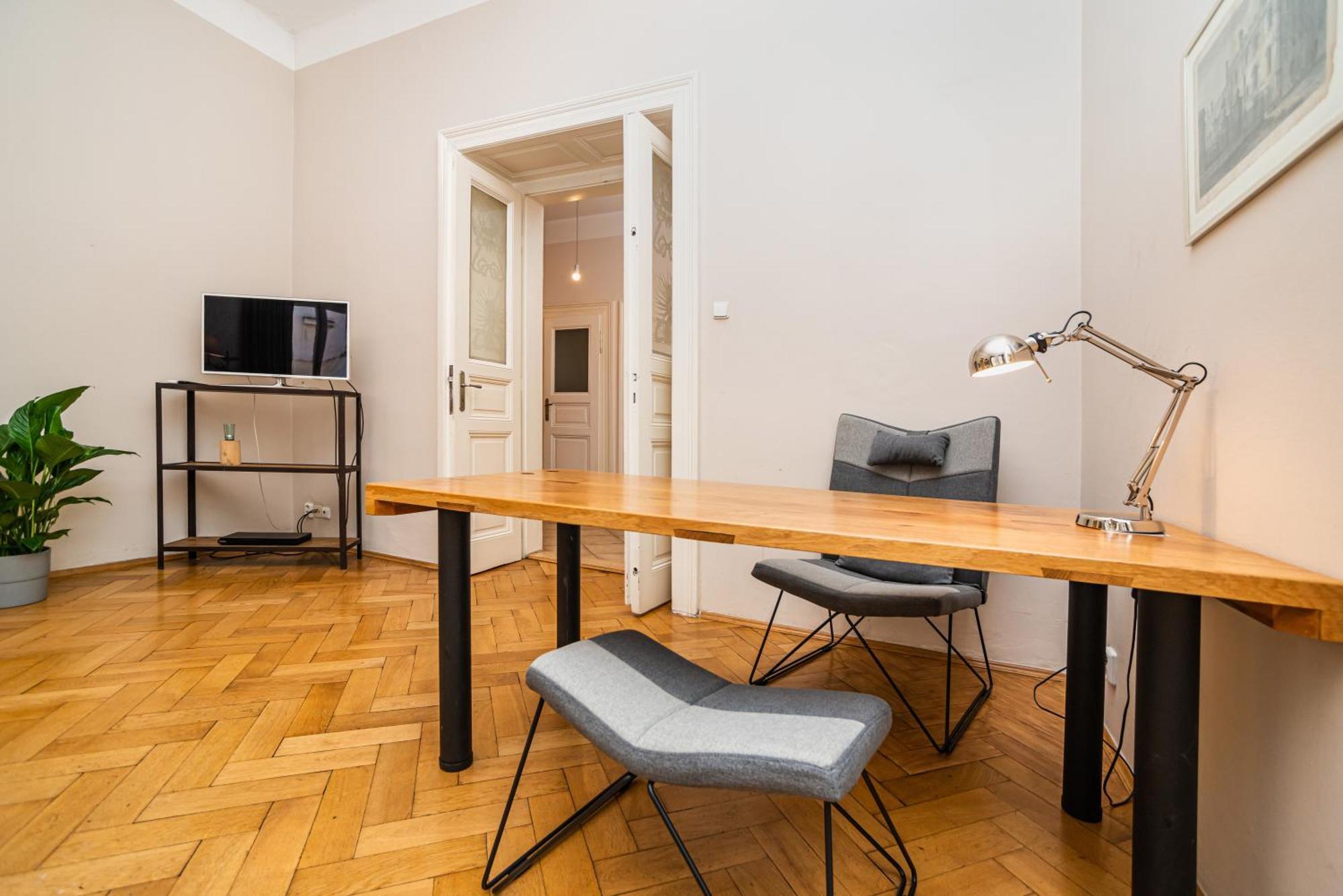 Large And Modern Apartment In The Heart Of Praha Eksteriør bilde