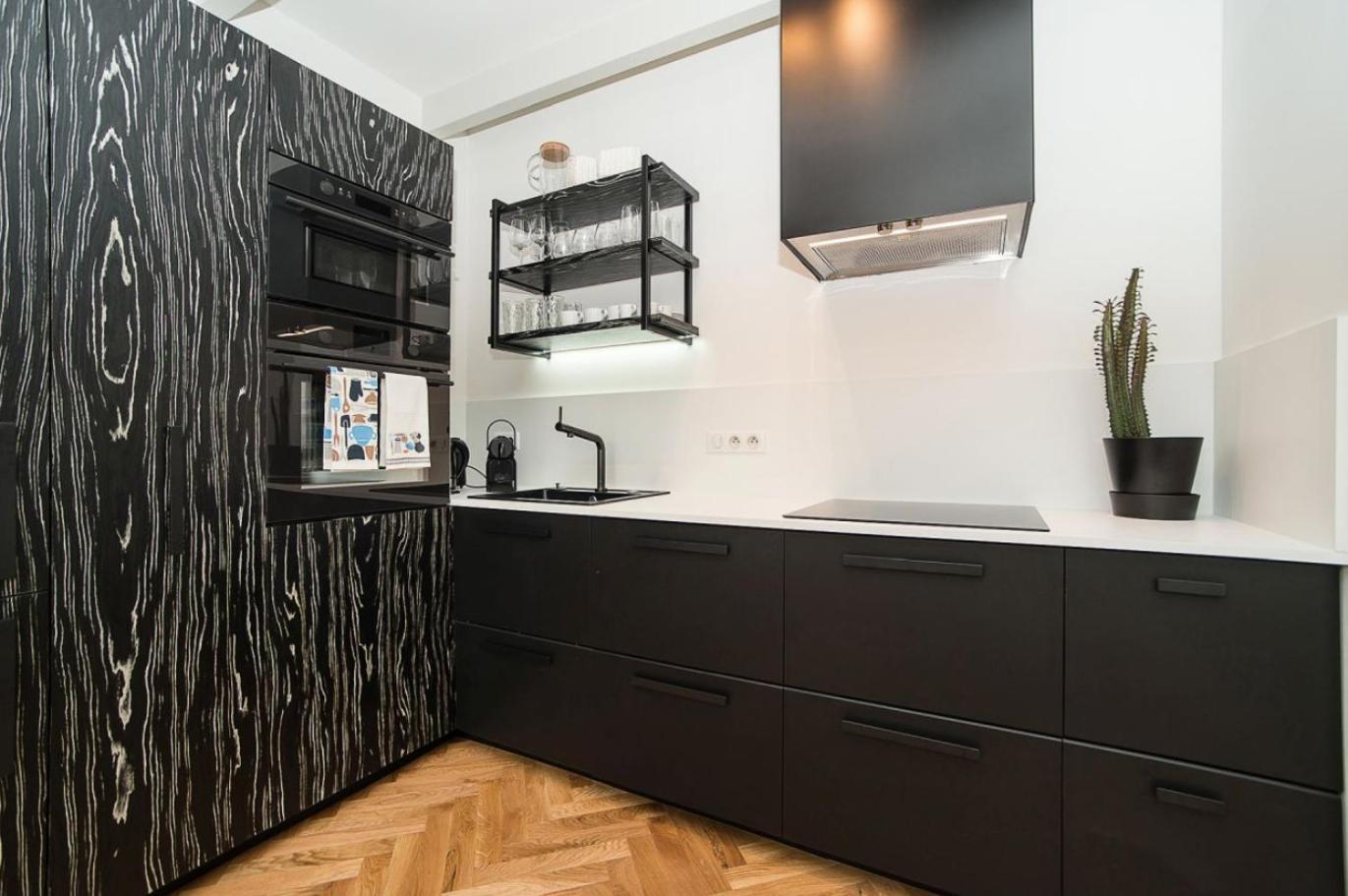Large And Modern Apartment In The Heart Of Praha Eksteriør bilde