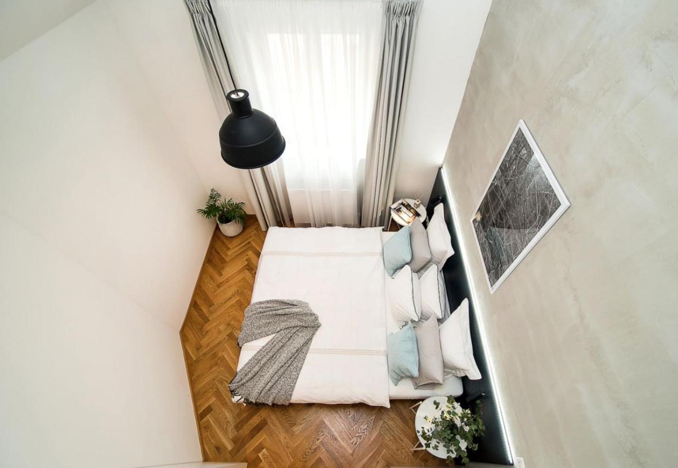 Large And Modern Apartment In The Heart Of Praha Eksteriør bilde