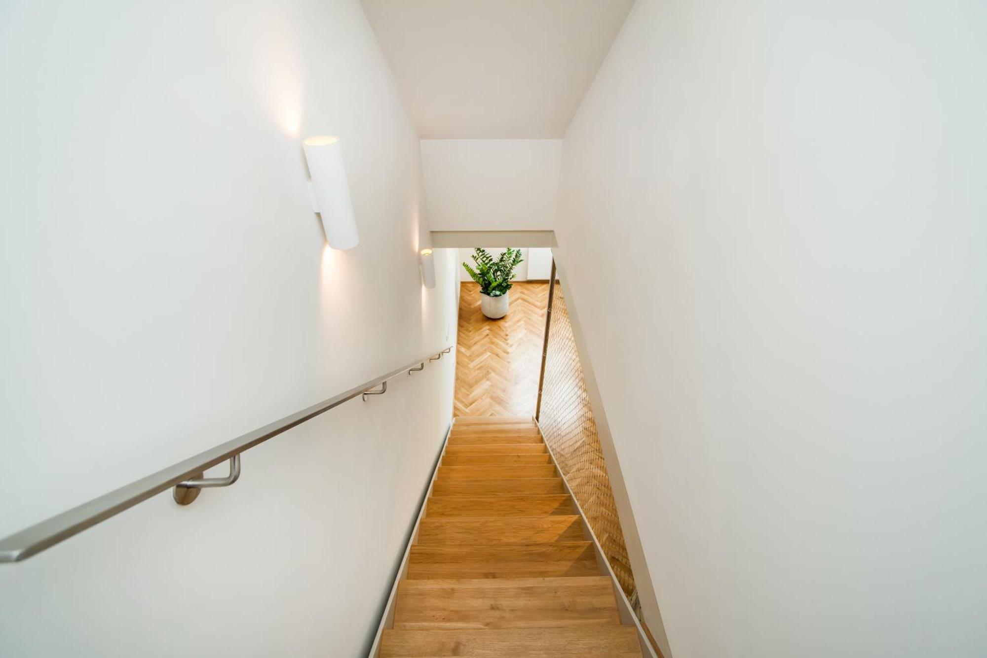 Large And Modern Apartment In The Heart Of Praha Eksteriør bilde