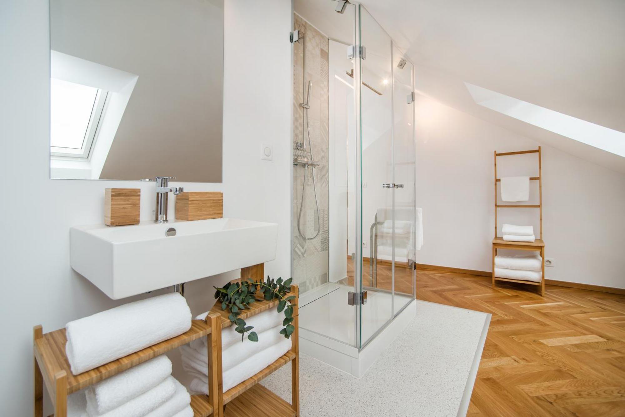 Large And Modern Apartment In The Heart Of Praha Eksteriør bilde