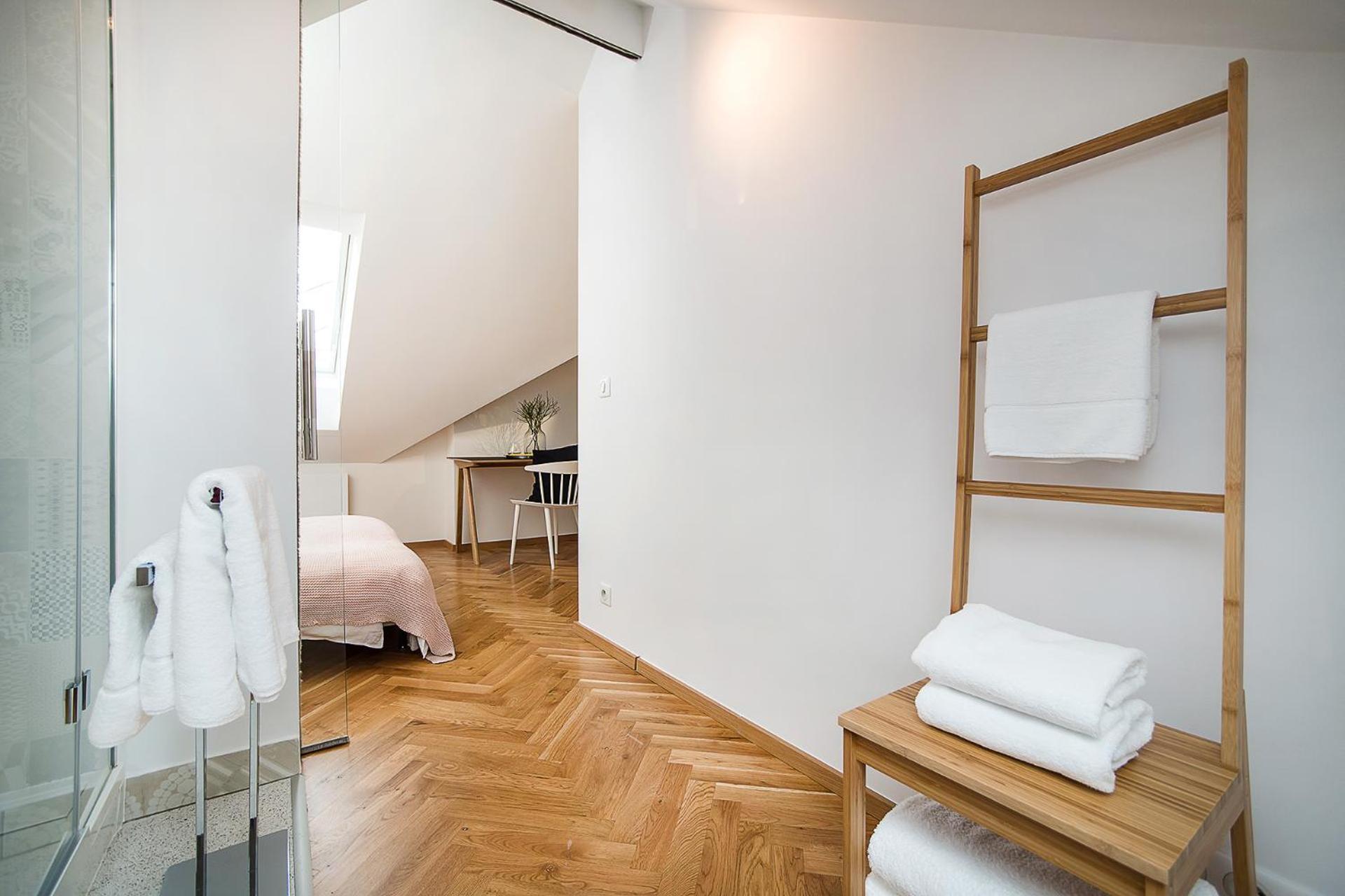 Large And Modern Apartment In The Heart Of Praha Eksteriør bilde